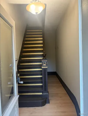 $1,250 | 2115 Allen Avenue, St. Louis, MO 63104