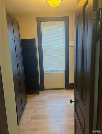 $1,250 | 2115 Allen Avenue, St. Louis, MO 63104