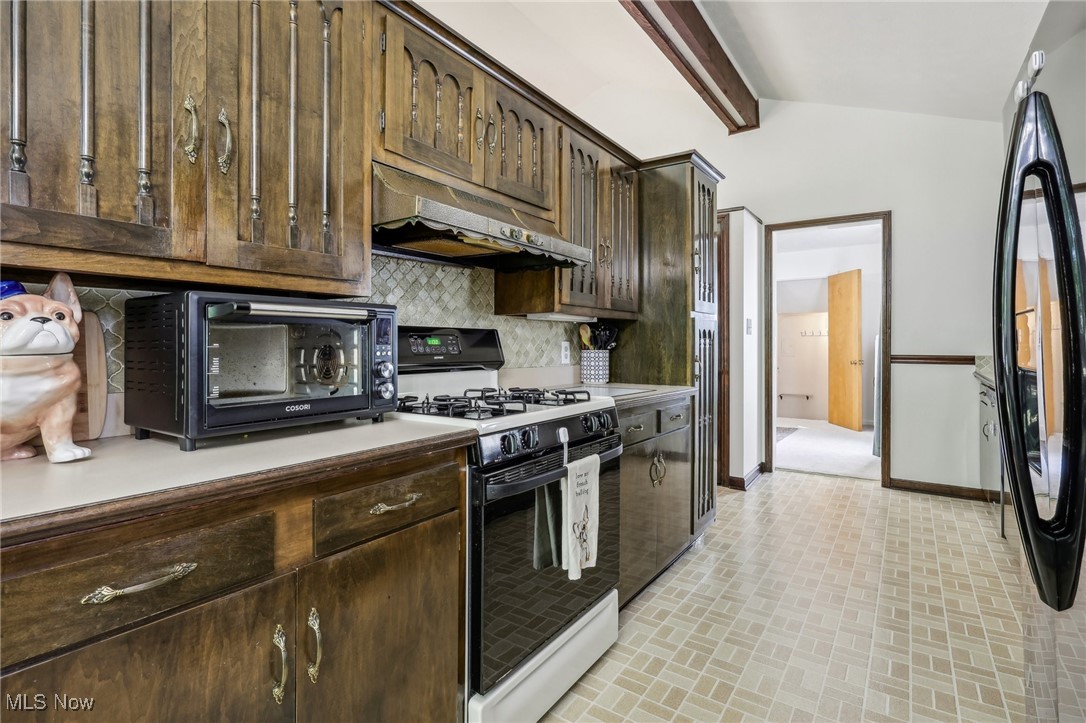 6804 Glenview Road Cleveland, OH 44143 - Photo 13 of 31