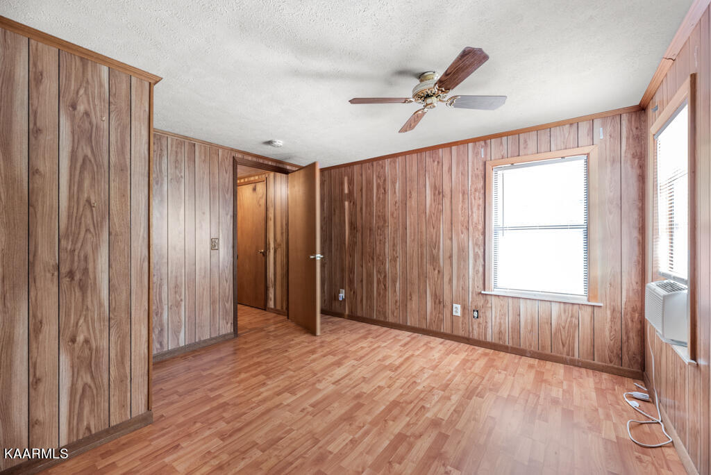 637 Sulphur Springs Road Clinton, TN 37716 - Photo 19 of 24 SlphrSprngs (55)