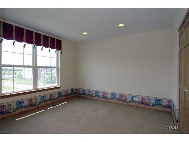 11410 Kingsbury Road Huntley, IL 60142 - Photo 7 of 8 Gallery Image 7