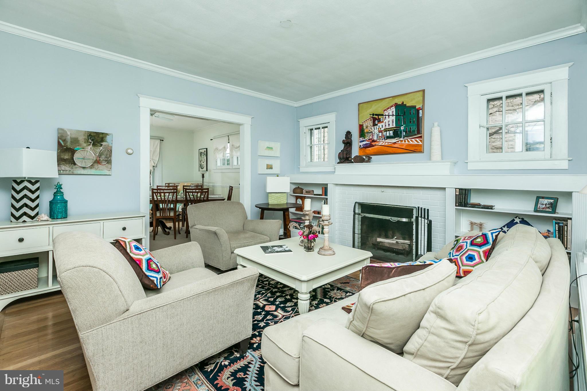 515 Murdock Road Baltimore, MD 21212 - Photo 6 of 30 Living Room
