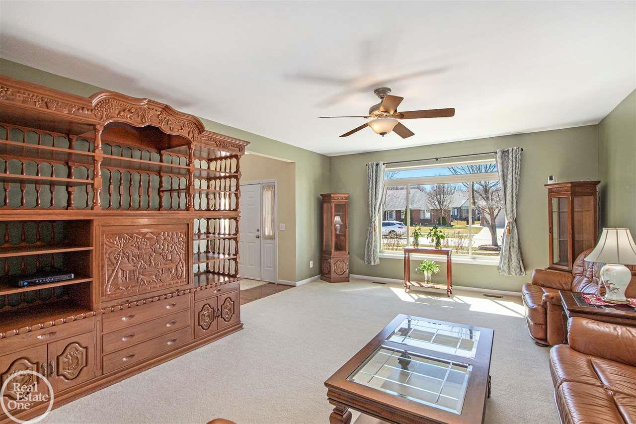 22661 Brantingham Road Macomb, MI 48044 - Photo 11 of 41 50038051-10.JPG