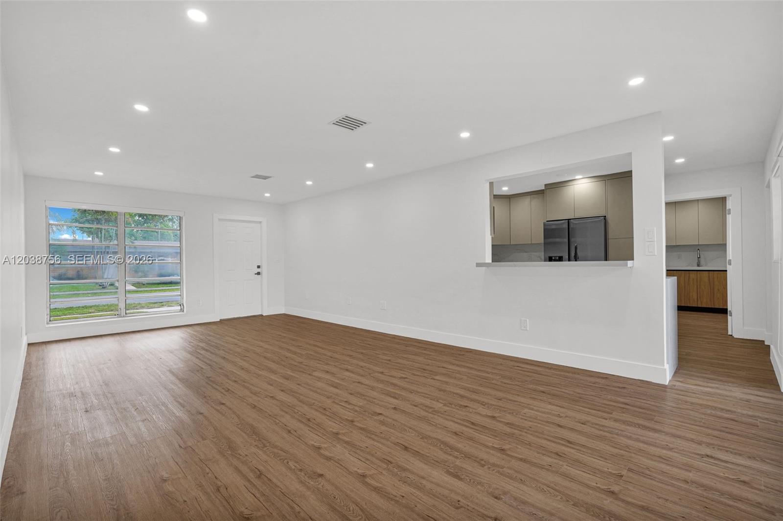 8201 Southwest 42nd Street Miami, FL 33155 - Photo 7 of 71