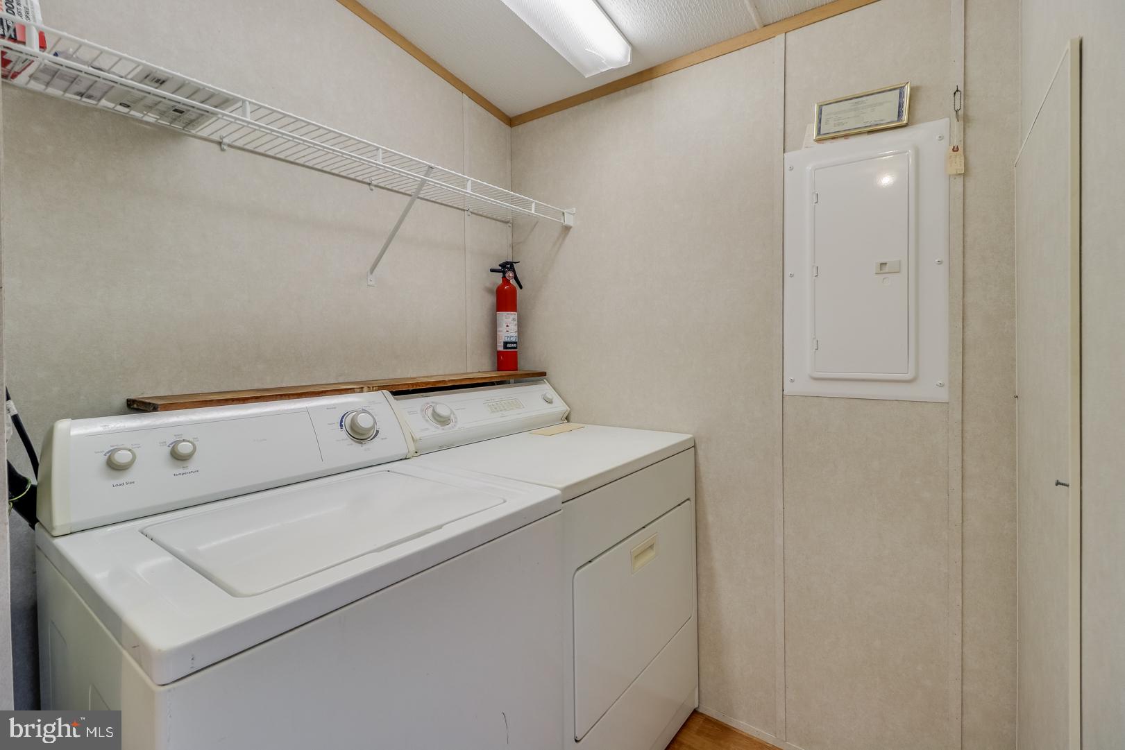 7052 Slaughter Beach Road Milford, DE 19963 - Photo 22 of 27 Laundry area
