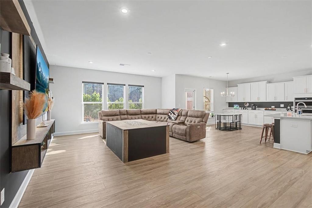 669 Fairway Drive Acworth, GA 30101 - Photo 11 of 45