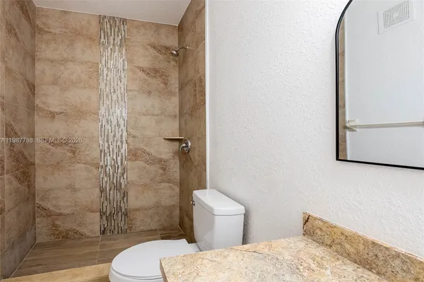 $2,500 | 7200 Northwest 177th Street, Unit 1097, Hialeah, FL 33015