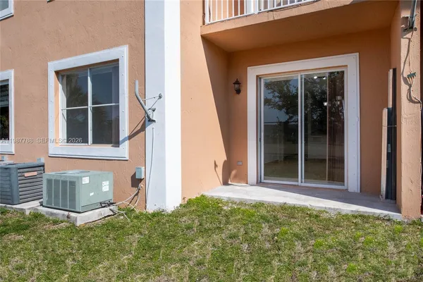 $2,500 | 7200 Northwest 177th Street, Unit 1097, Hialeah, FL 33015