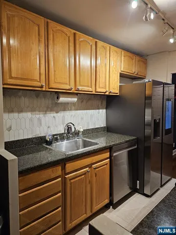 $289,000 | 6600 JFK Boulevard East, Unit 21K, West New York, NJ 07093