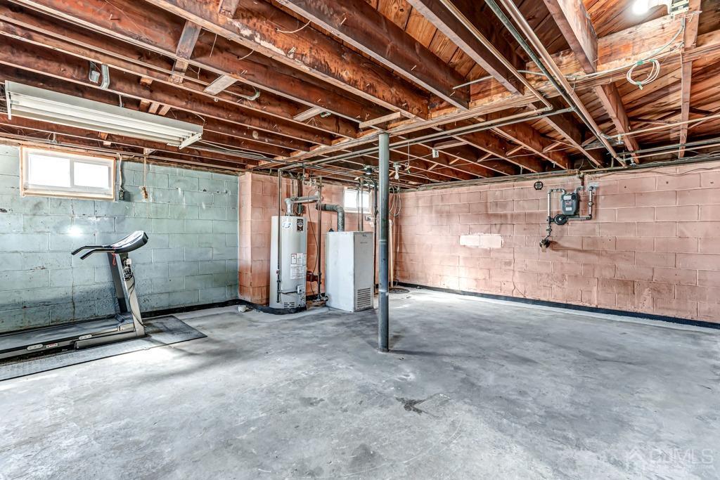 528 Melrose Avenue Middlesex, NJ 08846 - Photo 26 of 40 a view of an empty room