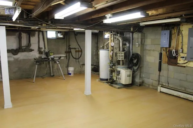 $5,000 | 509 East Broadway, Port Jefferson, NY 11777