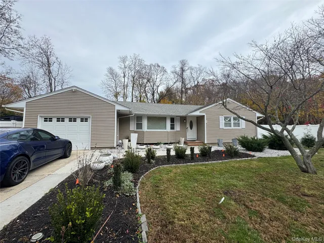 $5,000 | 509 East Broadway, Port Jefferson, NY 11777