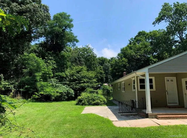 $5,000 | 509 East Broadway, Port Jefferson, NY 11777