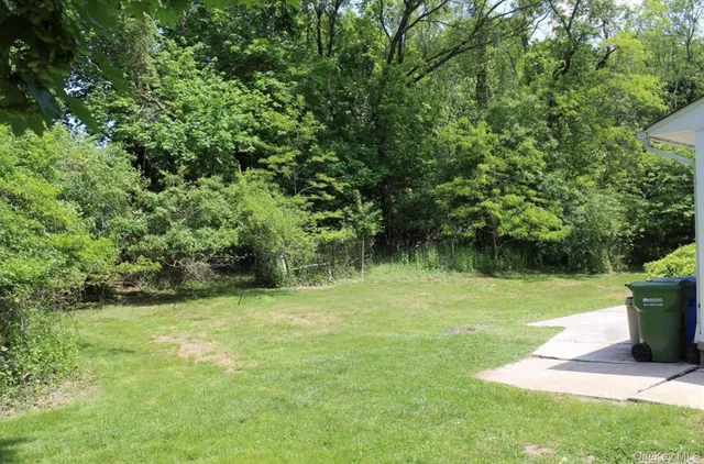 $5,000 | 509 East Broadway, Port Jefferson, NY 11777