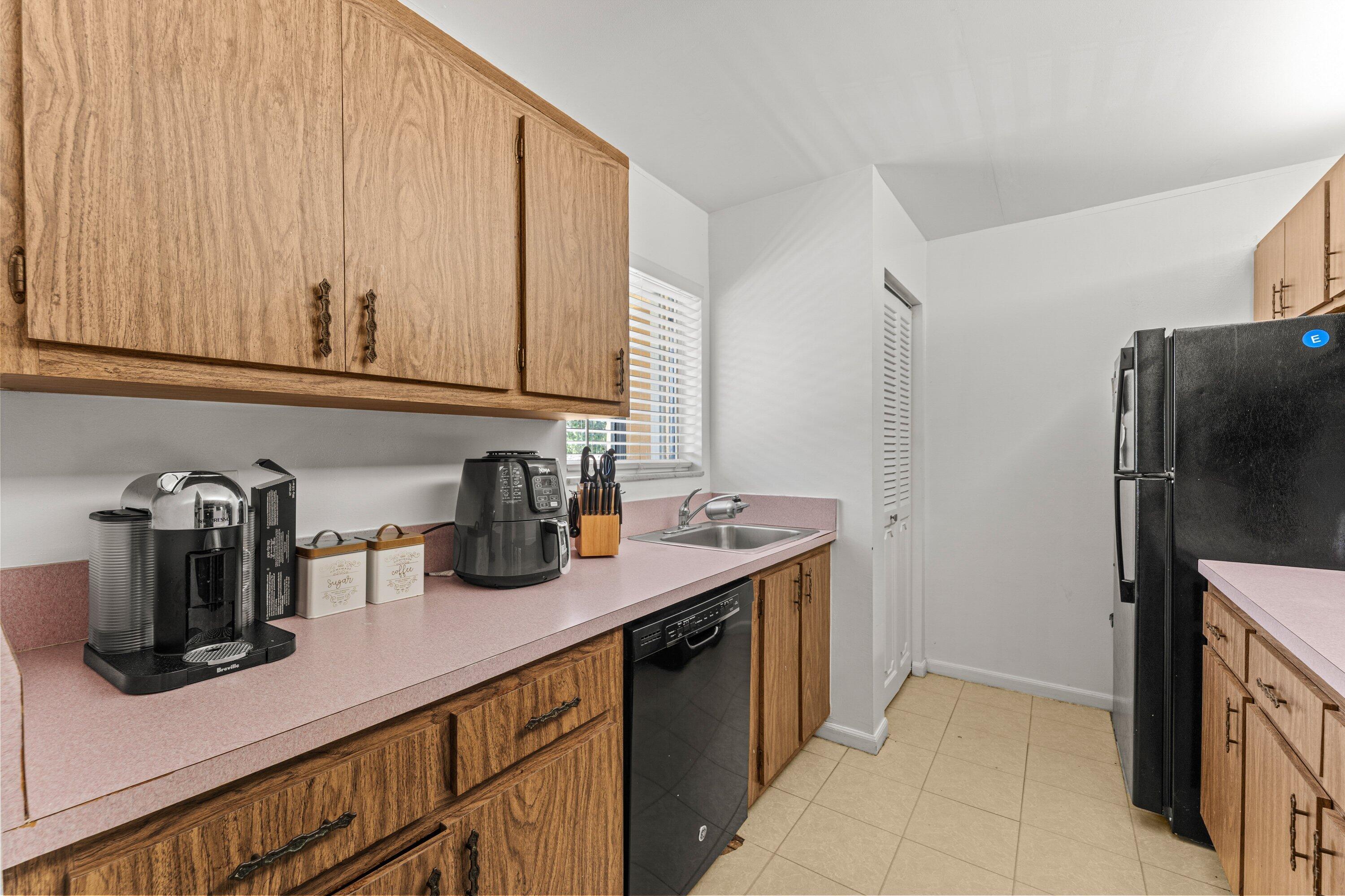 866 Southwest 9th St Circle, Unit 201 Boca Raton, FL 33486 - Photo 7 of 20 011-866Southwest9thStreetCircle-201-Boca