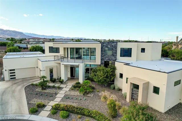 $2,999,900 | 9780 Solar Avenue, Las Vegas, NV 89149