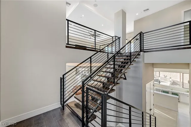 $2,999,900 | 9780 Solar Avenue, Las Vegas, NV 89149