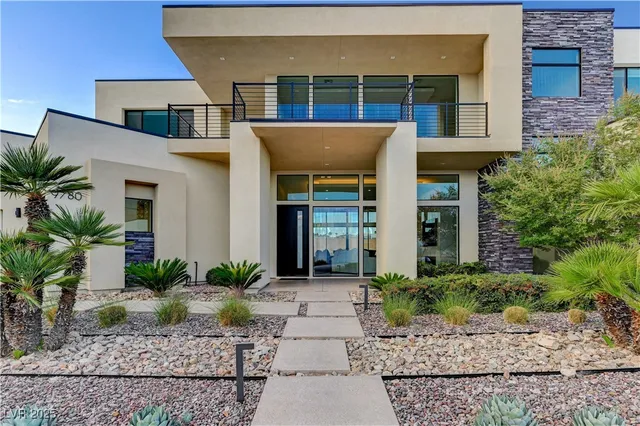 $2,999,900 | 9780 Solar Avenue, Las Vegas, NV 89149