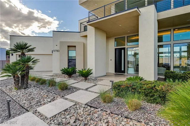 $2,999,900 | 9780 Solar Avenue, Las Vegas, NV 89149