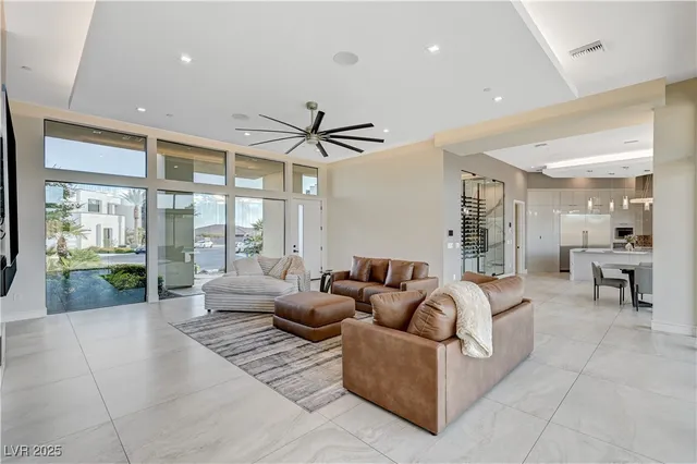 $2,999,900 | 9780 Solar Avenue, Las Vegas, NV 89149