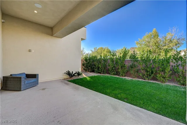 $2,999,900 | 9780 Solar Avenue, Las Vegas, NV 89149