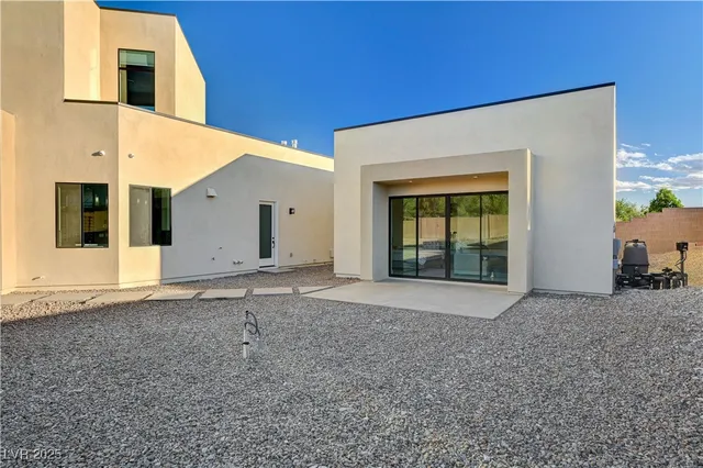 $2,999,900 | 9780 Solar Avenue, Las Vegas, NV 89149