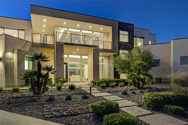 $2,999,900 | 9780 Solar Avenue, Las Vegas, NV 89149