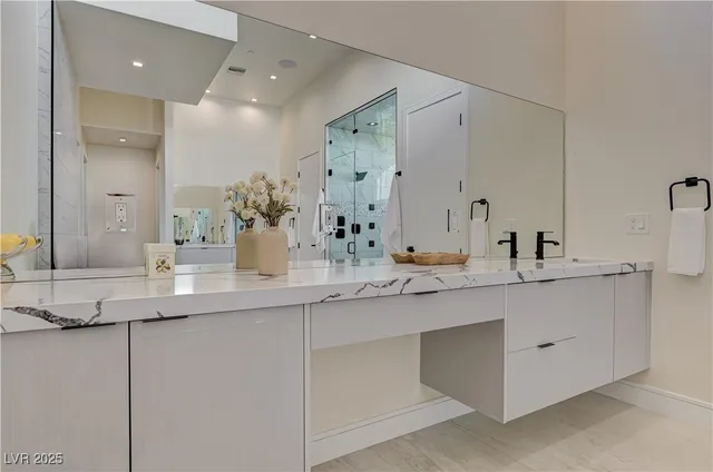 $2,999,900 | 9780 Solar Avenue, Las Vegas, NV 89149