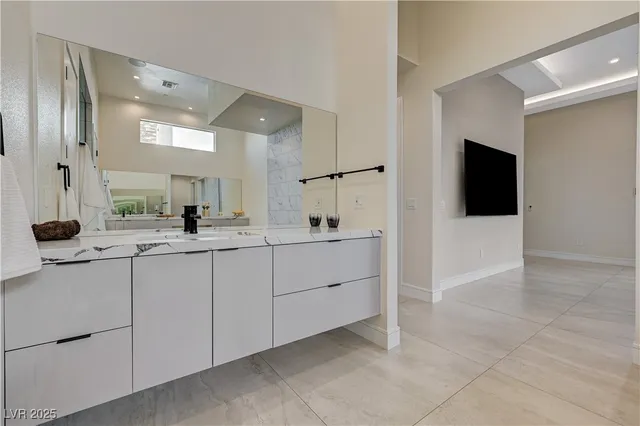 $2,999,900 | 9780 Solar Avenue, Las Vegas, NV 89149