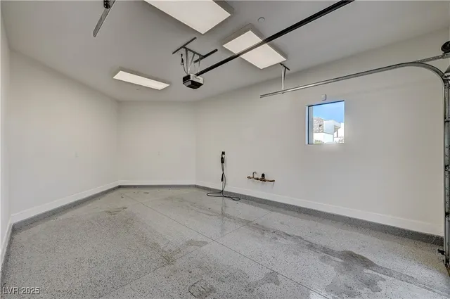 $2,999,900 | 9780 Solar Avenue, Las Vegas, NV 89149