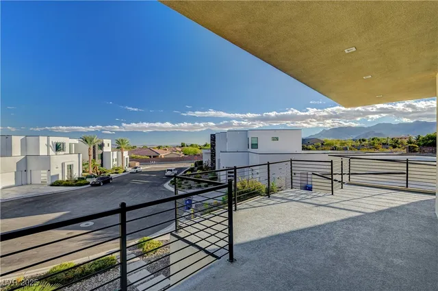 $2,999,900 | 9780 Solar Avenue, Las Vegas, NV 89149