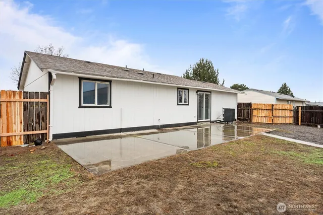 $354,900 | 445 East Rainier Street, Othello, WA 99344