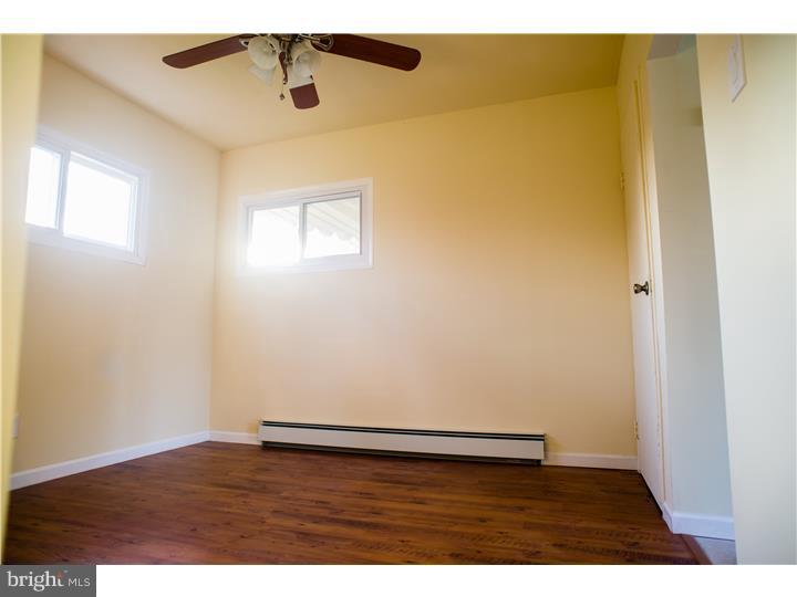 2831 Narcissus Road Philadelphia, PA 19154 - Photo 13 of 25 Dining Room