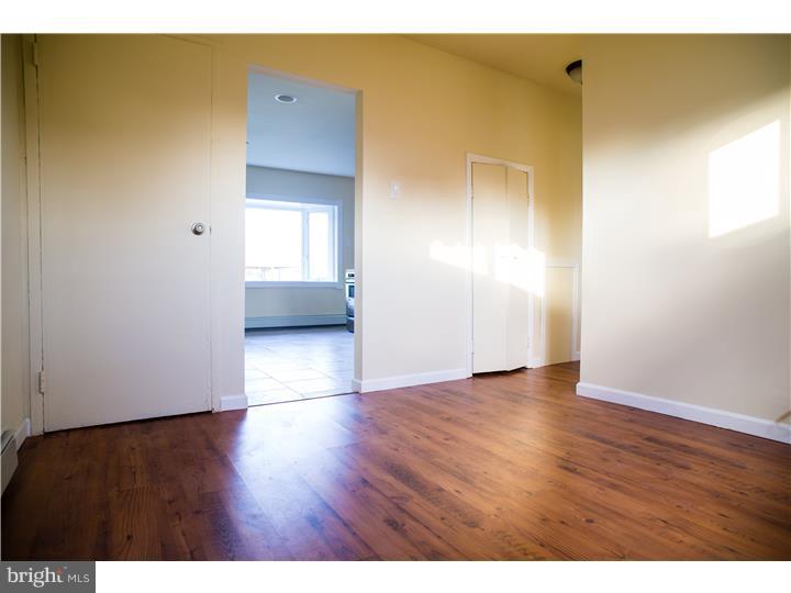 2831 Narcissus Road Philadelphia, PA 19154 - Photo 14 of 25 Dining Room
