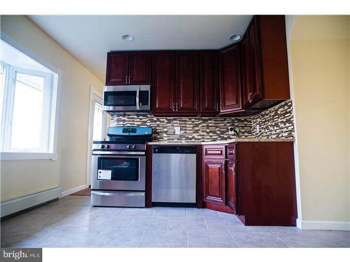 2831 Narcissus Road Philadelphia, PA 19154 - Photo 15 of 25 Kitchen