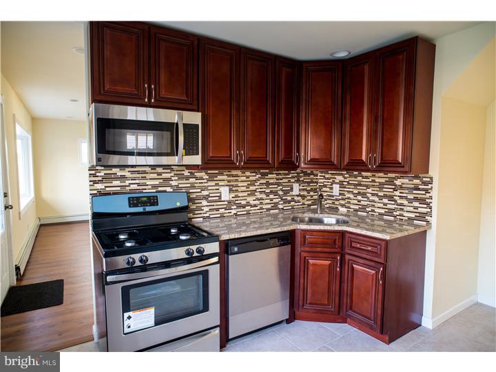2831 Narcissus Road Philadelphia, PA 19154 - Photo 16 of 25 Kitchen