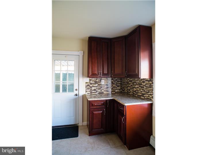 2831 Narcissus Road Philadelphia, PA 19154 - Photo 17 of 25 Kitchen