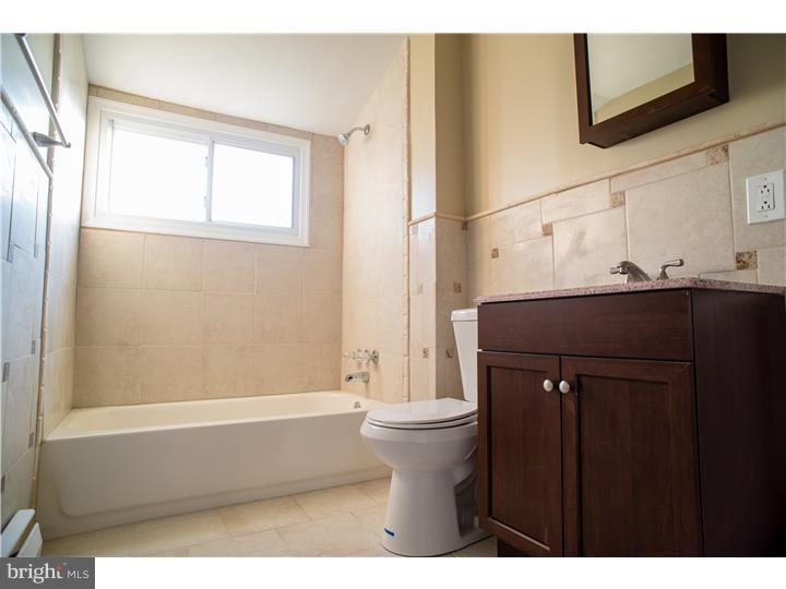 2831 Narcissus Road Philadelphia, PA 19154 - Photo 19 of 25 Master Bathroom