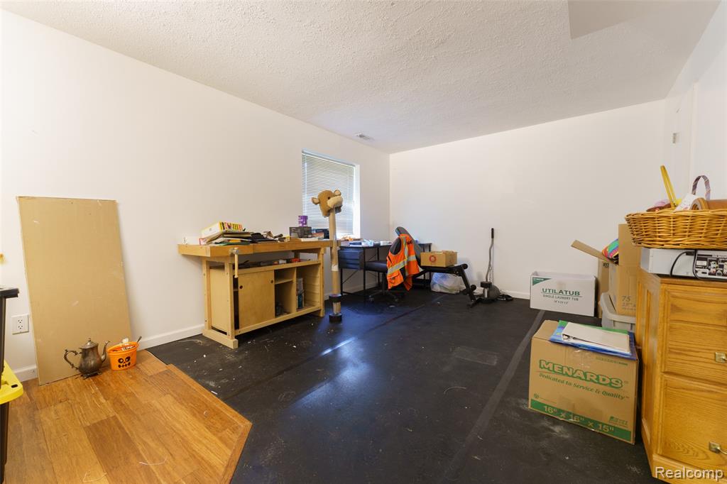 680 South Hacker Road Brighton, MI 48114 - Photo 12 of 32
