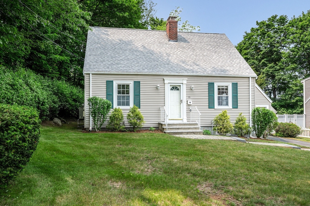 15 Eustis Avenue Wakefield, MA 01880 - Photo 31 of 42 a house view with a garden space