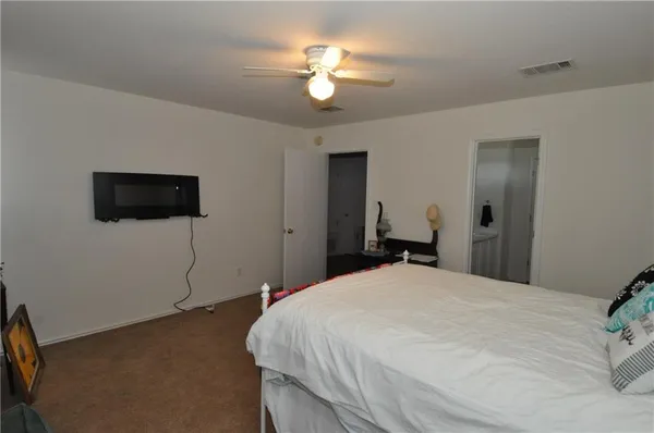 $1,800 | 121 Pheasant Trail, Bastrop, TX 78602