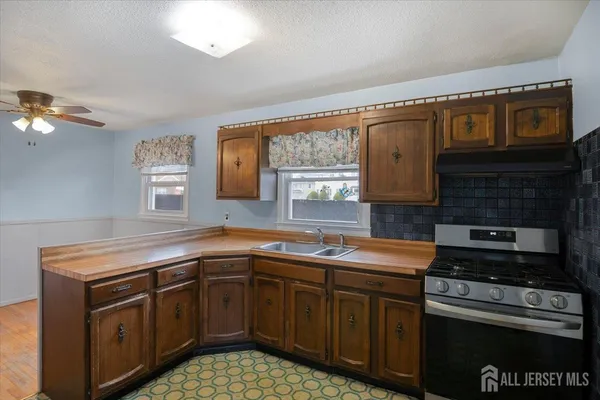 $509,900 | 1 Zoar Street, Fords, NJ 08863