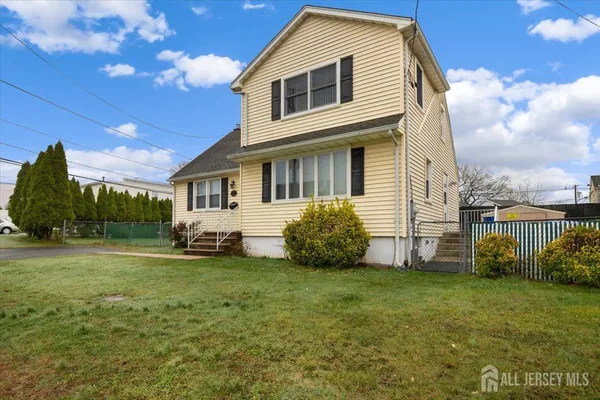 $509,900 | 1 Zoar Street, Fords, NJ 08863