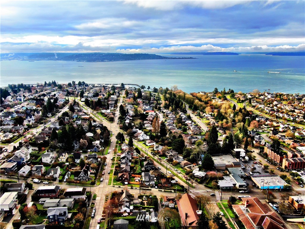 2409 30th Avenue West Seattle, WA 98199 - Photo 37 of 38