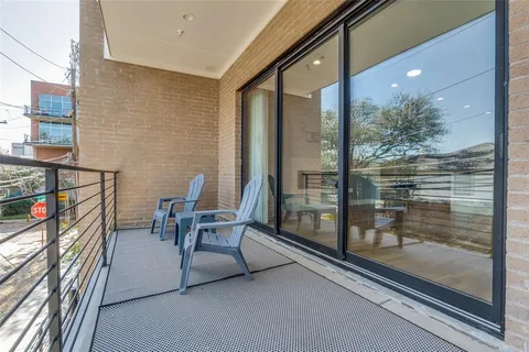$665,000 | 805 Pavillion Street, Unit 103, Dallas, TX 75204