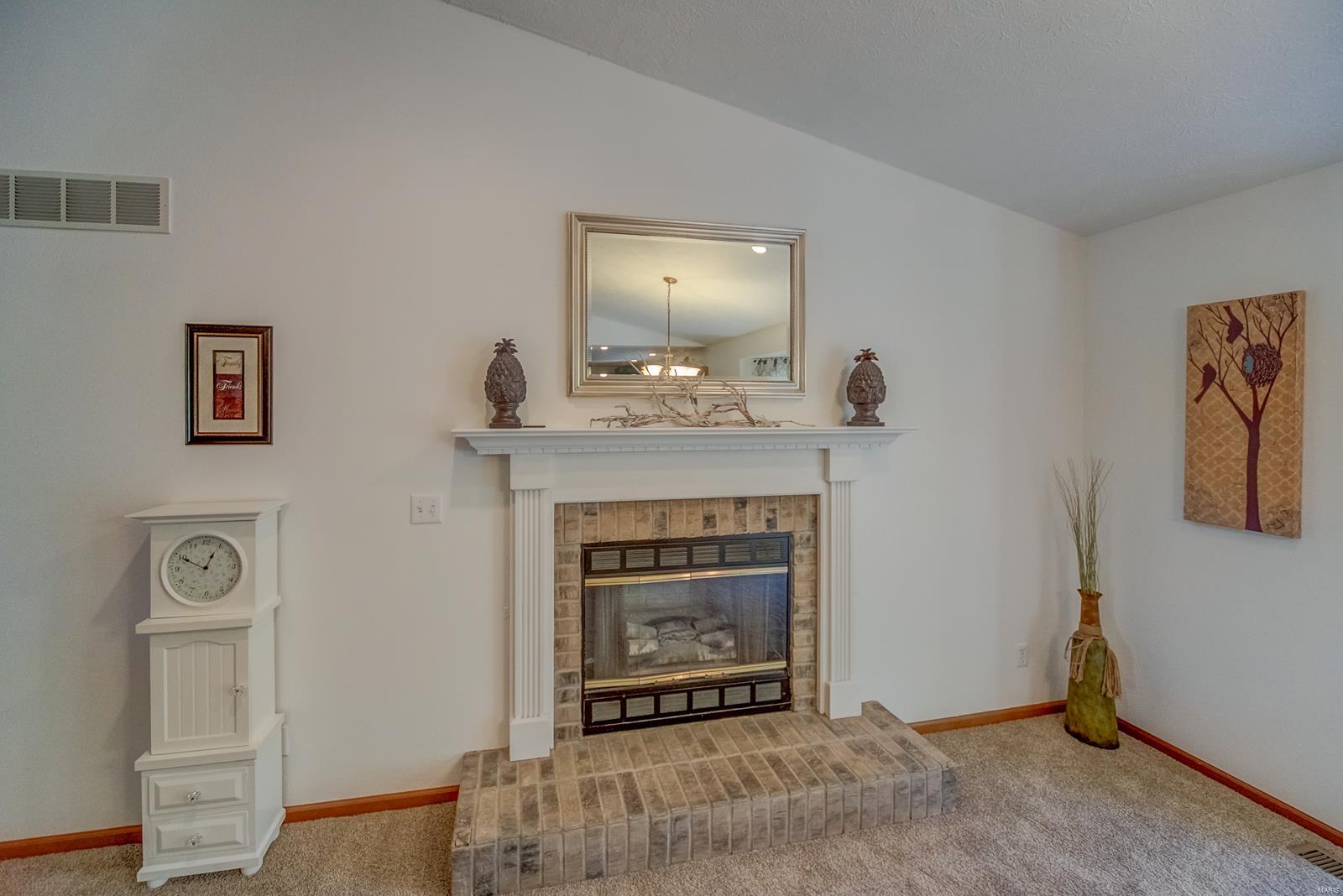 23085 Double Arch Road New Douglas, IL 62074 - Photo 8 of 35
