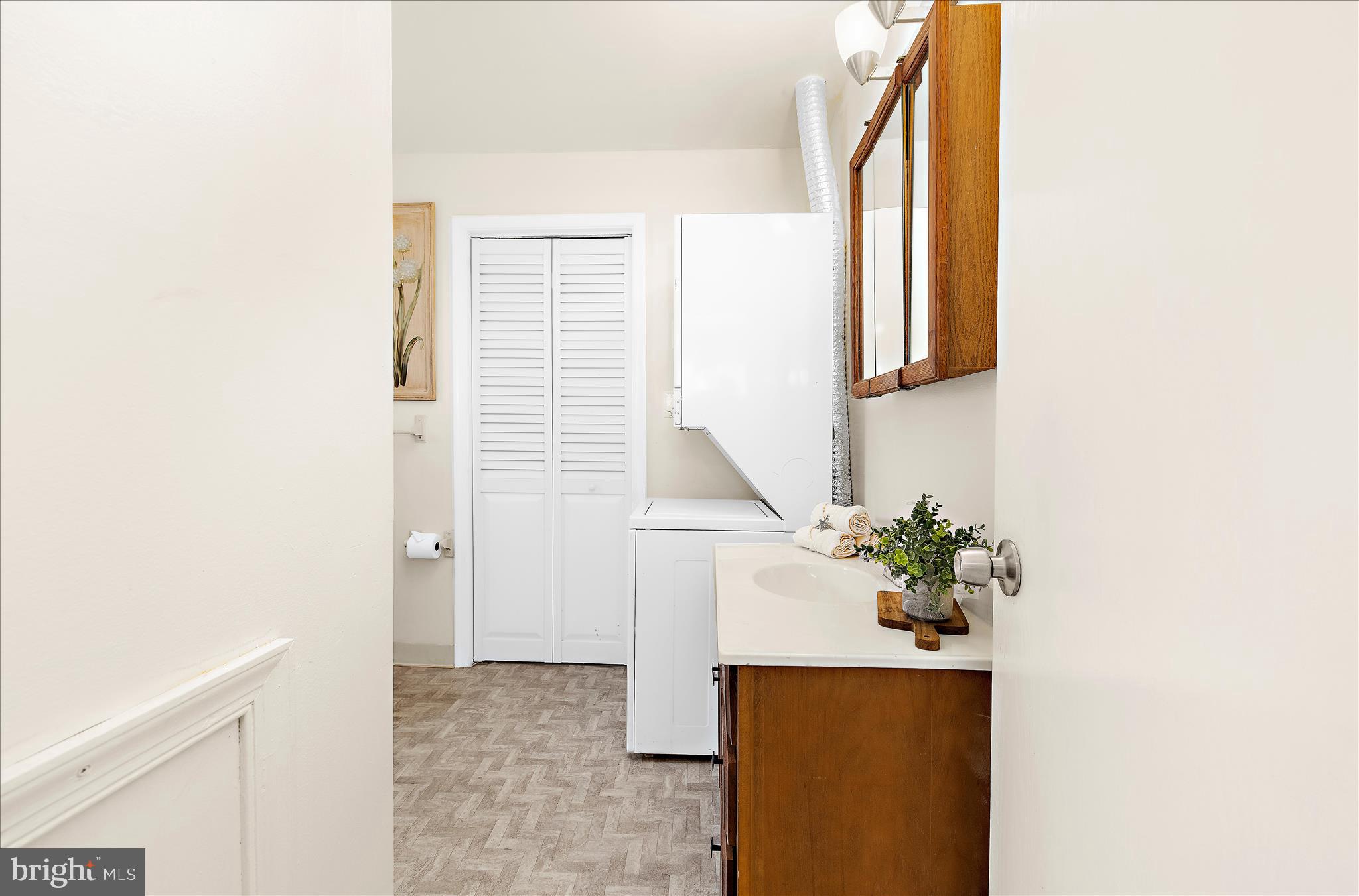25 Locust Street Earleville, MD 21919 - Photo 27 of 64 a view of entryway and hall