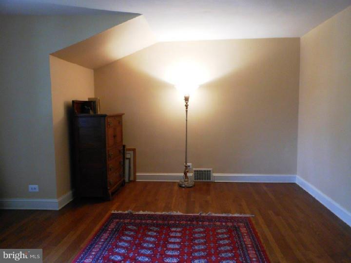 7812 Conwell Road Glenside, PA 19038 - Photo 11 of 24 Gallery Image 11