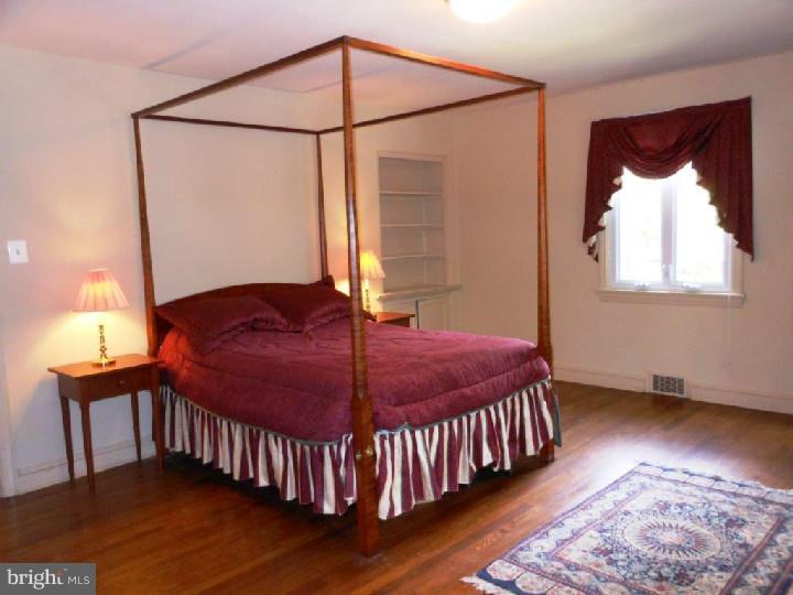 7812 Conwell Road Glenside, PA 19038 - Photo 13 of 24 Gallery Image 13