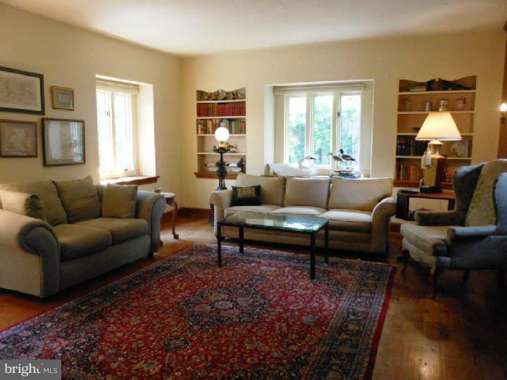 7812 Conwell Road Glenside, PA 19038 - Photo 7 of 24 Gallery Image 7